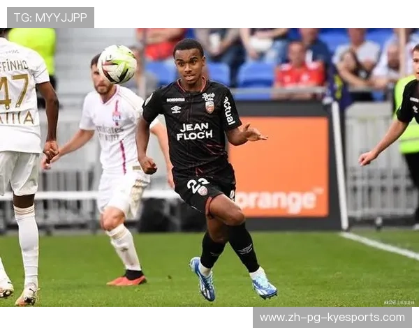 克鲁中场组织有序，铁路军团稳扎稳打，克克鲁开战了